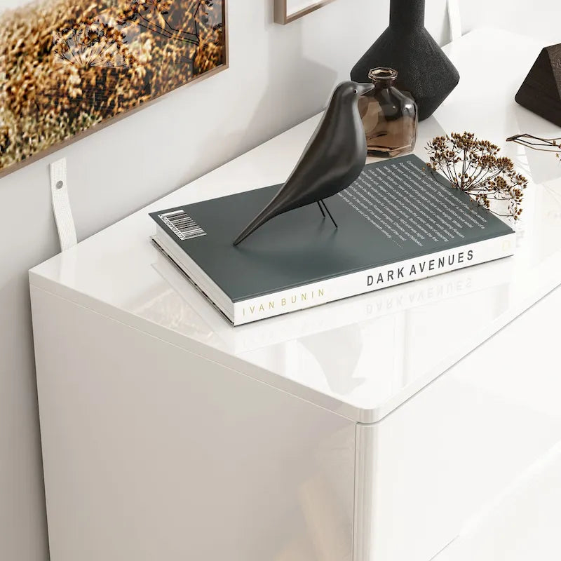 Commode 5 tiroirs avec finition haute brillance et éclairage LED